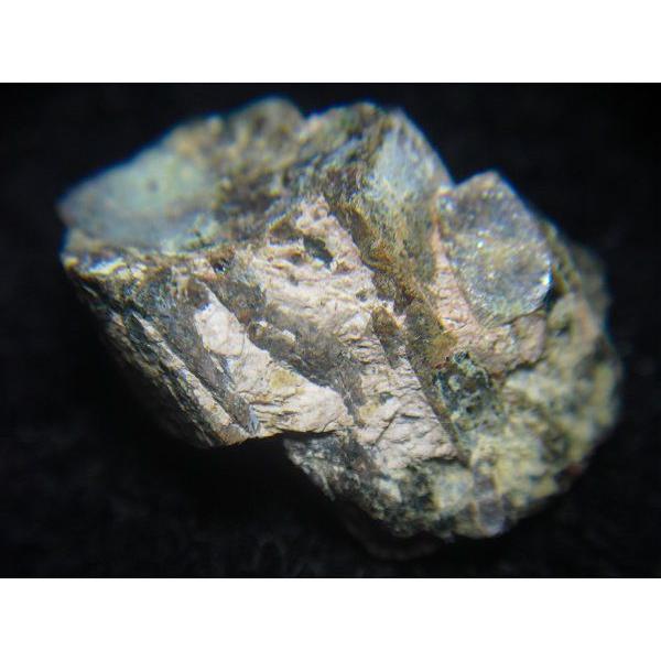 FERGUSONITE-(Y)(フェルグソン石)茨城県下大能4592