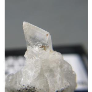 GYPSUM(石膏)北海道洞爺鉱山6464｜specimen-lapiz