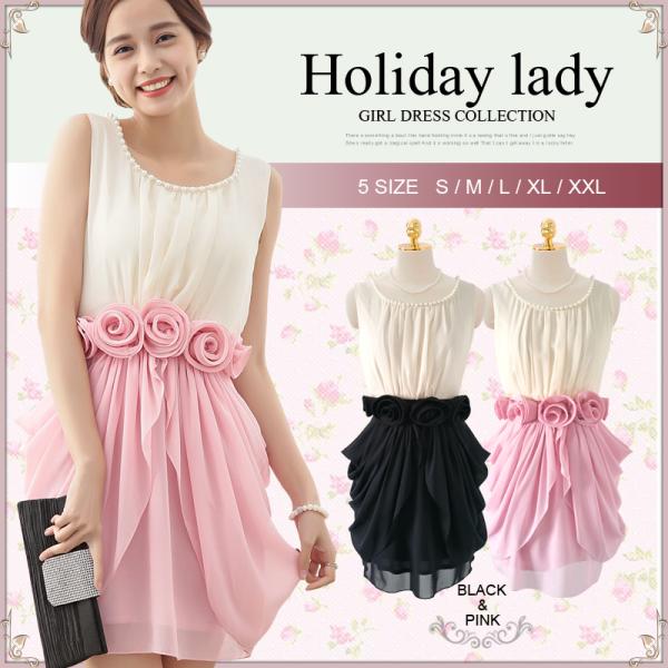 ラウンドネックにパール風ビジュー付きでアクセいらず!プリーツとローズモチーフのドレスワンピース キャ...