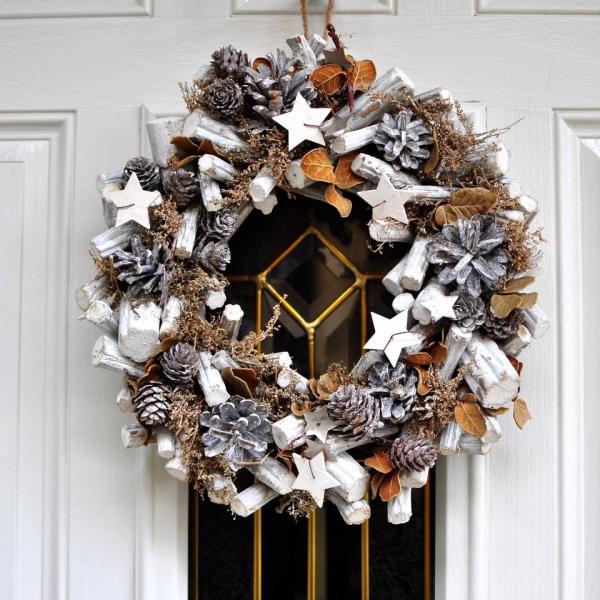 リース シックな自然素材 ホワイトウッド＆スター 北欧 ギフト インテリア おしゃれ ホワイト コー...