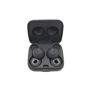 Apple Apple AirPods 4 充電ケースのみ USED美品 ノイズキャンセリング