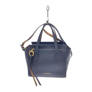 Salvatore Ferragamo サルヴァトーレフェラガモ エイミー ガンチーニ