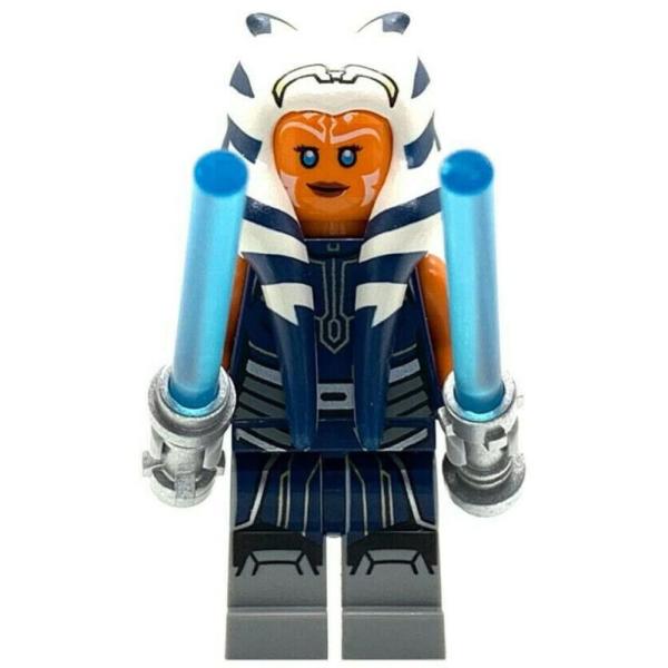 LEGO Star Wars: Ahsoka Tano with Dual Lightsabers ...
