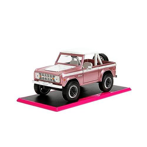 Pink Slips 1:24 1973 Ford Bronco ダイキャストカー 子供と大人のおも...