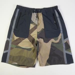 値引きする カウズ sacai トラックショーツ sacai x KAWS 2 kaws Track