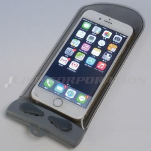 AQUAPAC アクアパック iPhone6-8スマートフォン/GPS用ケース (ミニ) IPX8 クールグレー 縦170mm×横80mm マリンスポーツ 防水ケース｜steadysurf