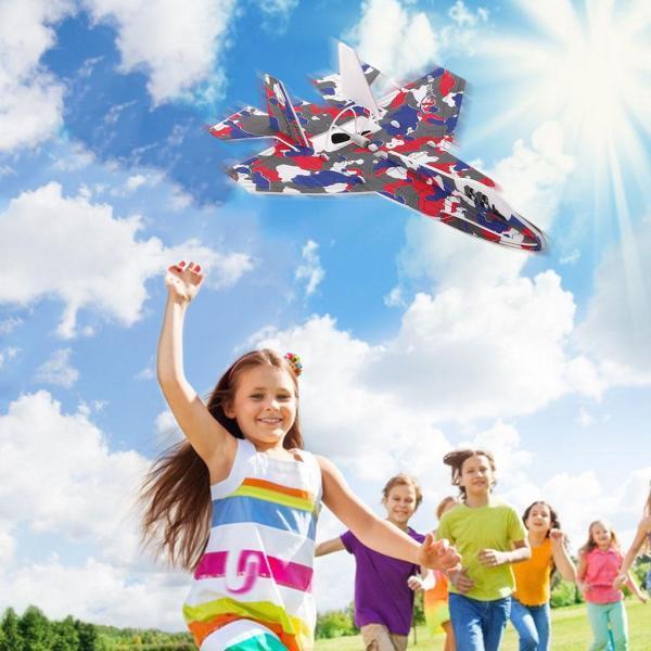 ヤードゲーム3-6歳の男の子の女の子のカモフラージュのためのセットの飛行機のおもちゃの懐中電灯
