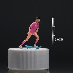 1/64フィギュアスケートボードガールミニチュ...の詳細画像2