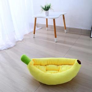 猫と犬のクッションベッド.ぬいぐるみペットバナナボートネストハウスソファペットベッドM