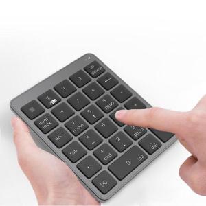 Apple 11インチiPad Pro（M4）用Magic Keyboard [MWR03J/A] ホワイト