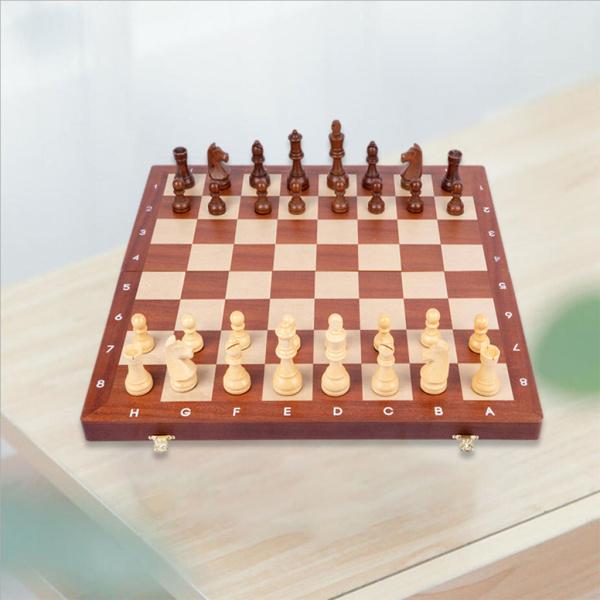 折りたたみ式木製チェスセットゲーム、絶妙なチェスの駒、軽量