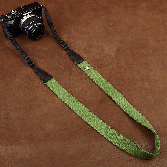 カメラストラップ コットン グリーン 無地 ストラップ おしゃれ 一眼レフ 斜めがけ ロープ 手首 ...