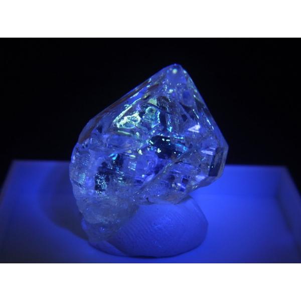 オイルインクォーツ（マダガスカル産）原油入り水晶