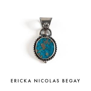 ERICKA NICOLAS BEGAY エリッカ ニコラス ビゲイ モレンシー ターコイズ ペンダントトップ ナバホ メンズ レディース ブランド｜storesparkle