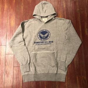 KITH 【値下げ】KITH×VERSACE ボックスロゴパーカー A82640 ホワイト