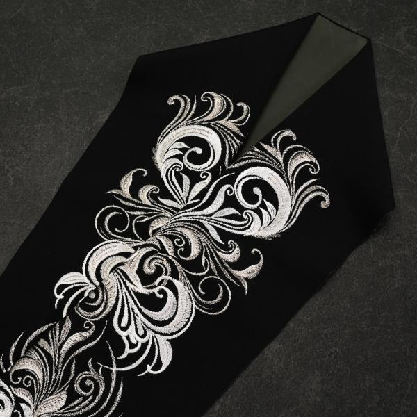 91KZ35050【新作】半襟/刺繍半衿/京和彩/唐草/振袖用/刺繍/ポリエステル/黒/銀/日本製