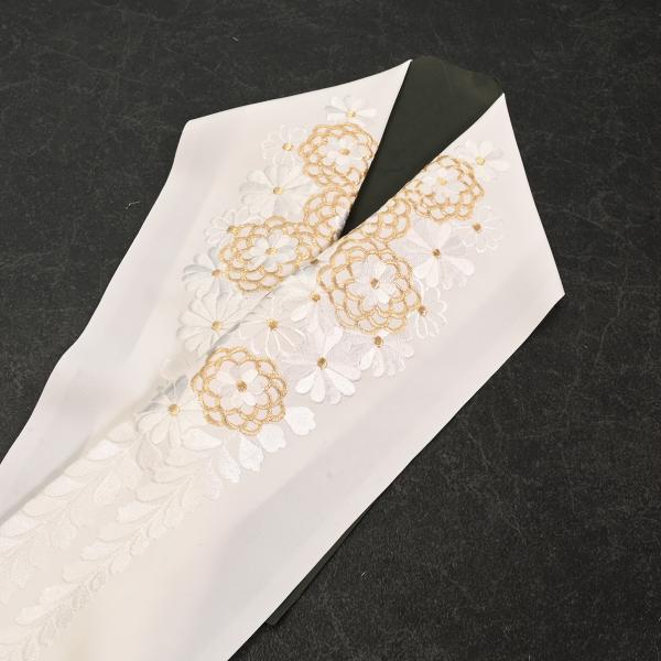 91NK35056【在庫処分品】【少々難有り】半襟/刺繍半衿/Silelly/シルエリー/菊と藤/刺...