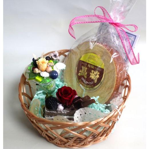 プリザーブドフラワーのスイーツ2ヶとお菓子 フラワーケーキ　島田屋製菓の長崎バウムクーヘン  カーギ...