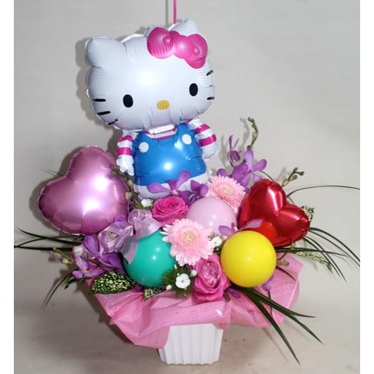 キティちゃんとバルーン♪　ハローキティ 生花 バルーン入りアレンジ 風船 花とバルーン 誕生日 お祝...