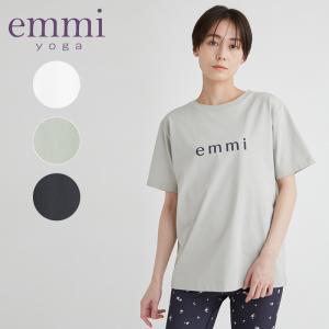 エミヨガ ヨガウェア トップス emmiロゴバックシャンTシャツ 13WCT242057 2024SS スポーツウェア 半袖 ストレッチ 送料無料｜style-depot