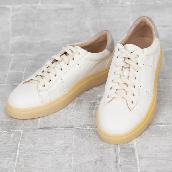 Eleventy | イレブンティ イタリア製本革ディアスキン オフホワイトパンチングレザー メンズ...