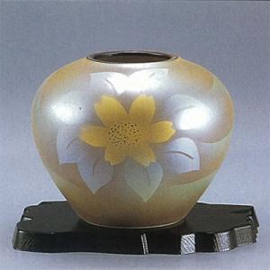 日本の伝統工芸品【九谷焼】 8号花瓶 鉄仙 ys637-06 : 九谷焼 STYLeNCE