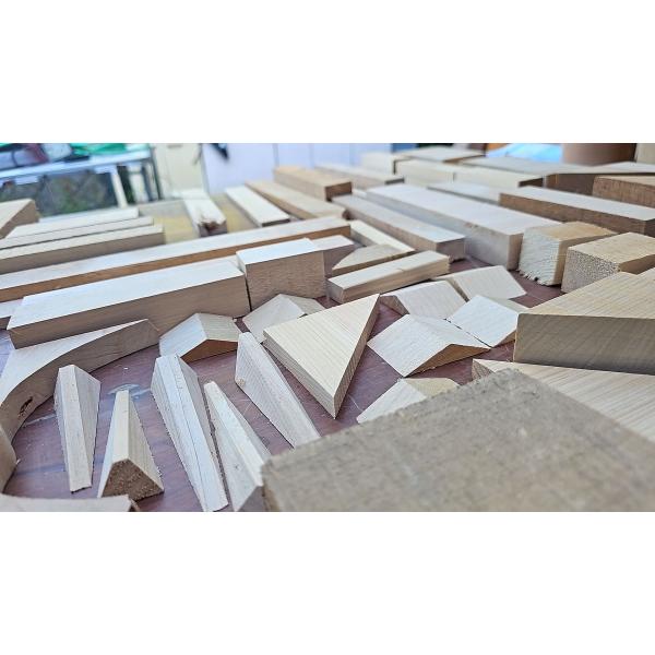 送料無料★良質★能登ひば（アテの木）の端材です（能登ヒバ材の木っ端）約６.７ｋｇ　識別A