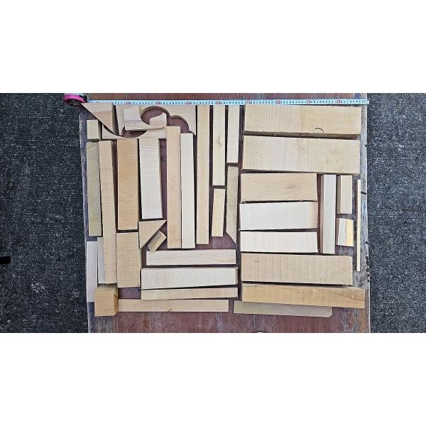 送料無料★良質★能登ひば（アテの木）の端材です（能登ヒバ材の木っ端）約７．０ｋｇ　識別B