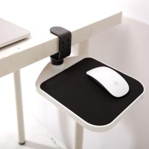 FUGEST アームレスト マウステーブル リストレストクランプ式 360°回転 人間工学デザイン ブラック 硬質プラスチック製 テーブルの下に 肘掛け パソ｜sugimotoshouji