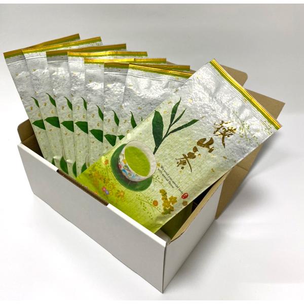 【狭山の里8本セット】  一番摘み茶葉をこだわりの茶師が仕上げました。しっかりとした風味が人気です。