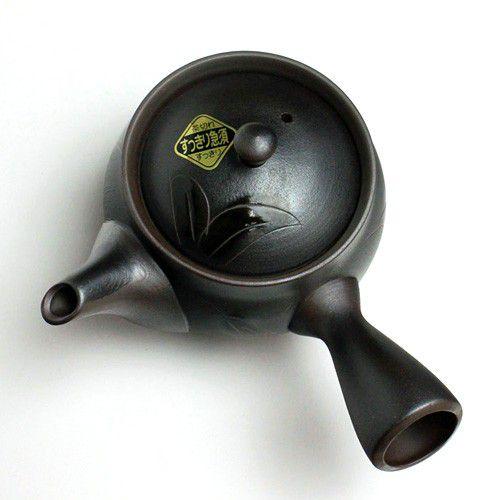 【伝統 美濃焼き急須】ぐるり網なので、コクのある美味しいお茶を淹れられます。