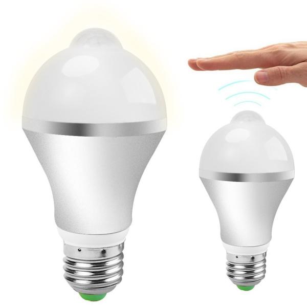 LED電球 E26　7W ひとセンサー 自動点灯 人感センサー LED電球 7W 電球色　  40W...