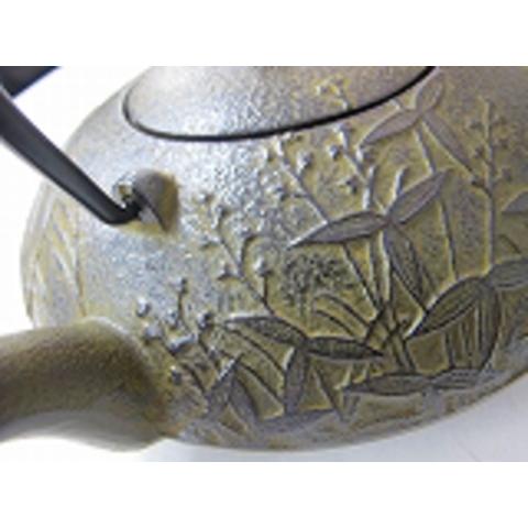 南部鉄急須　平型草花　0.6Ｌ　
