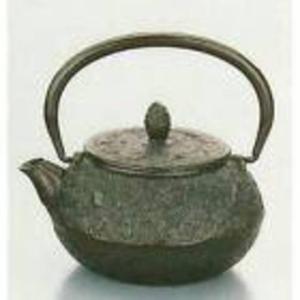 50137 南部鉄 急須 丸型桜 0.5L【メーカー直送品】【代引き/同梱不可