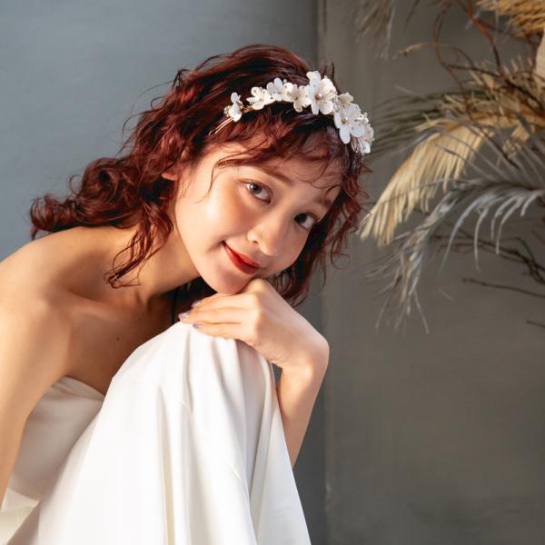 ウェディング アクセサリー【ホワイトフラワーティアラ】ブライダル 髪飾り