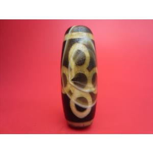 グアテマラ産翡翠天珠 手彫り九眼天珠 約33×13×10mm 一点物 : 天然石の