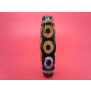 グアテマラ産翡翠天珠 手彫り九眼天珠 約33×13×10mm 一点物 : 天然石の