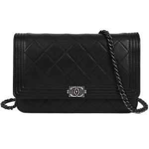 CHANEL（シャネル） ミニ マトラッセ チェーン ショルダーバッグ