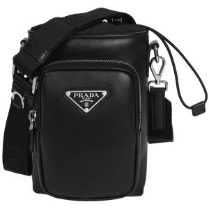 PRADA（プラダ） ☆3日以内返品可☆ 美品 レザー トライアングルロゴ
