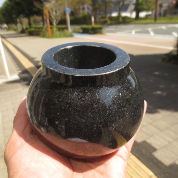 墓 湯呑み 水鉢 茶碗 コップ（みずばち）黒御影石だから倒れない 割れない  ご先祖様に高級水鉢でお...