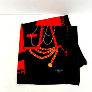 CHANEL シャネル 大判シルクスカーフ マ...の詳細画像1