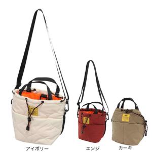 キウ（Kiu）（メンズ、レディース）パデッドポケットフルミニショルダーバッグ K384
