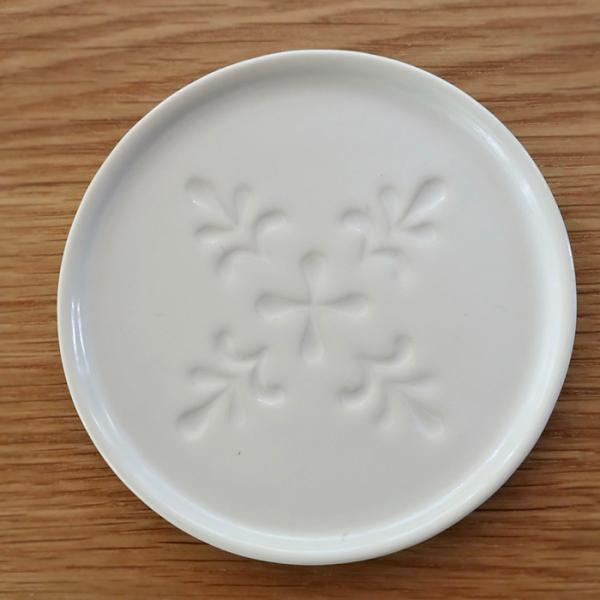 有田焼 JICON 磁今 花彫コースター　四方花弁　 大治将典デザイン φ96xh10.5
