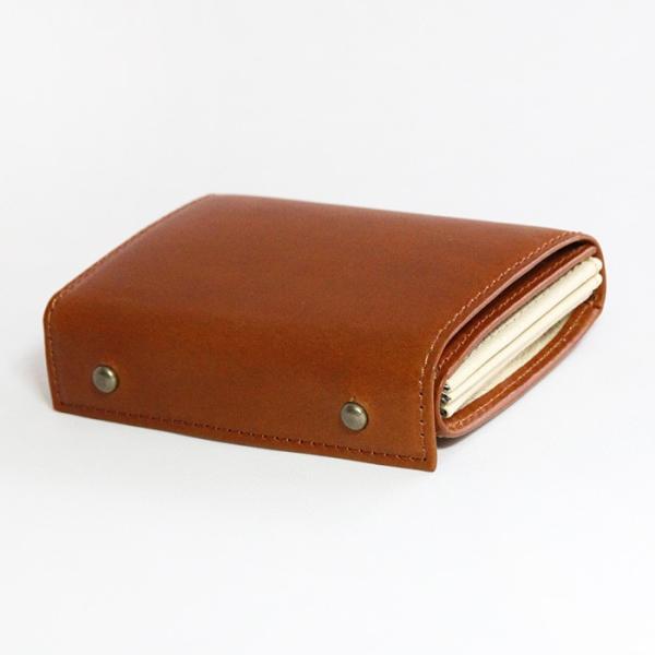 コンパクトな財布　m+ エムピウ MILLEFOGLIE2 Pig 25　コニャック