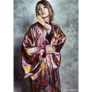 中古生写真(男性) 小野一貴(ヒヨウ)/膝上・衣装紫.赤・左手扇子・右手お腹・キャラクターショット/舞台「暁のヨナ」ソロブロマイドM