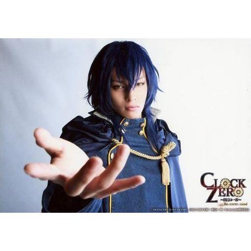 中古生写真(男性) 瀬戸啓太(放浪者)/横型・上半身・衣装黒・右手パー・背景白/舞台「CLOCK Z...