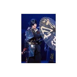 中古生写真(男性) 東啓介(燭台切光忠)/ライブフォト・膝上・衣装黒・右手傘・目線右・キャラクターショット/舞台「『刀剣乱