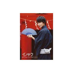 中古生写真(男性) 猪野広樹/膝上・浴衣青・振り向き・右手扇子・背景赤・2Lサイズ/ファンイベント「イノサク お初にお目にかかります。」