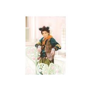 中古生写真(男性) 山口侑佑/膝上・体左向き・衣装緑・茶色・オレンジのスカーフ・手すりに腕乗せ/Team Moon/ミュージカル「ちっちゃな英