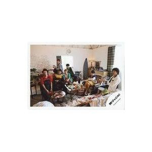 中古生写真(ジャニーズ) 関ジャニ∞/集合(7人)/全身・横型・衣装カラフル・ソファ着席・リビング・積み木・食べ物・安田横山足組み・目線右/公